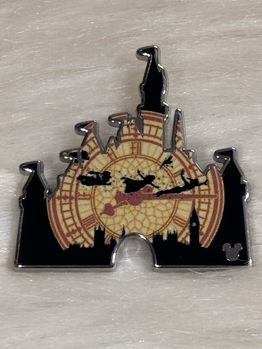 DLR Peter Pan Clock Castles Wave A Series 3 2026 Hidden Mickey Disney Pin